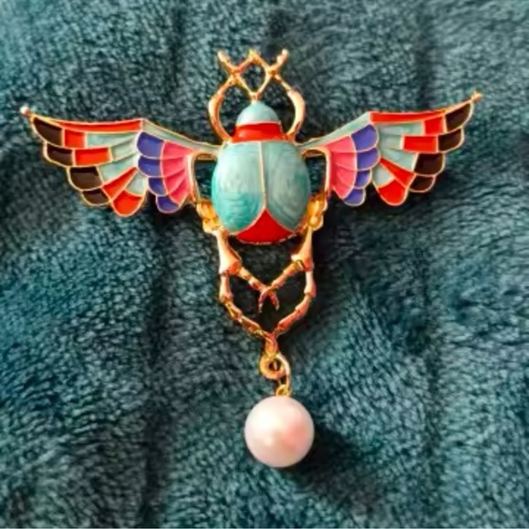 Egyptian Talisman Beetle Aquamarine Brooch - Picture 2 of 6
